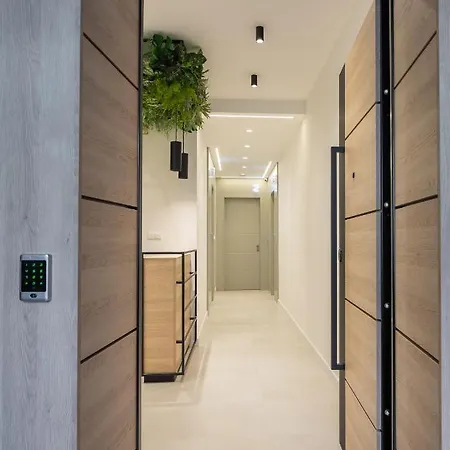Luxury Unicus I, Ii, Iv In Center Of Old Town بيت ضيافة 4*