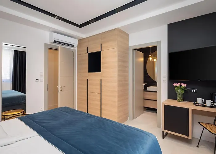 Luxury Unicus I, Ii, Iv In Center Of Old Town 4*